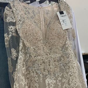 Beautiful Mac Duggal gown !!